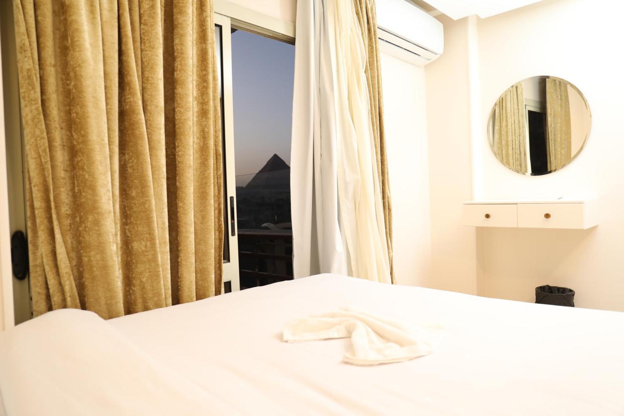 Pyramids Heart Hotel Kafrat al Jabal Luaran gambar