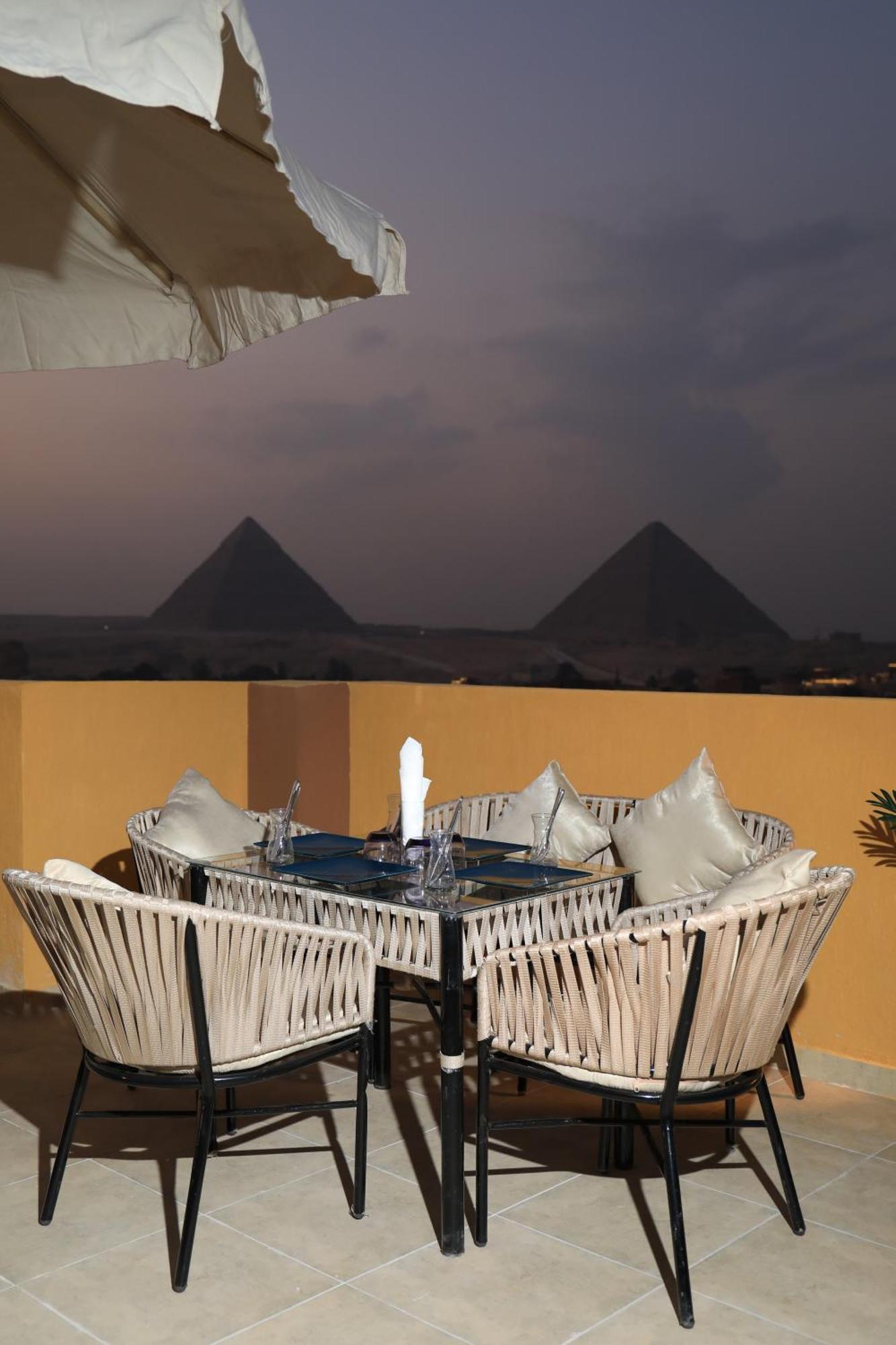 Pyramids Heart Hotel Kafrat al Jabal Luaran gambar